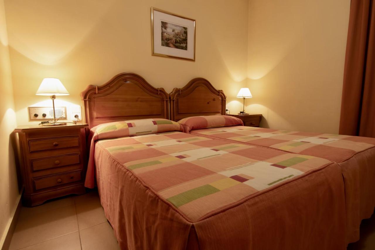 Pensio La Creu Hotel Esterri D'Aneu Ngoại thất bức ảnh