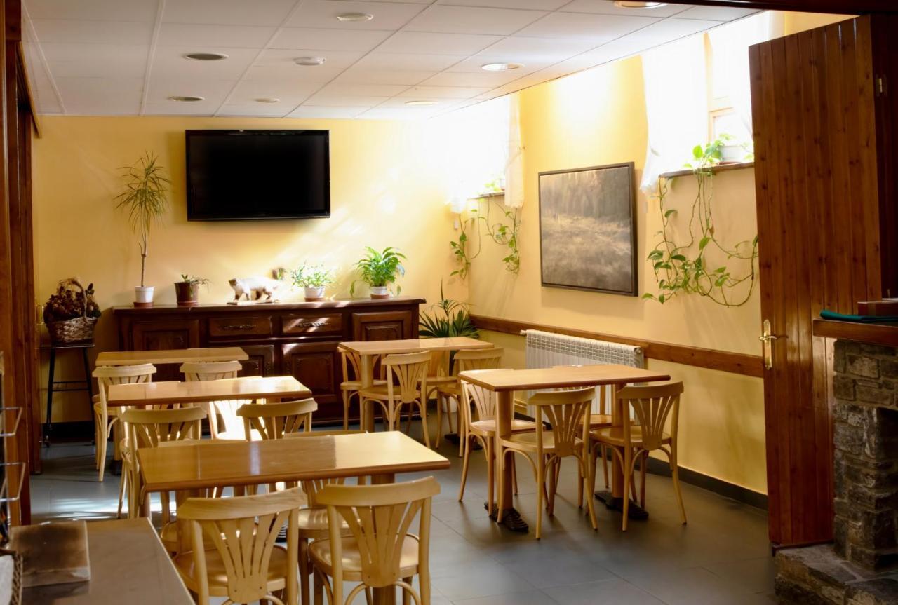 Pensio La Creu Hotel Esterri D'Aneu Ngoại thất bức ảnh