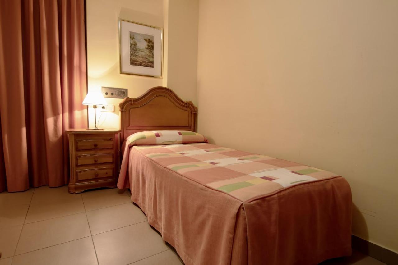 Pensio La Creu Hotel Esterri D'Aneu Ngoại thất bức ảnh