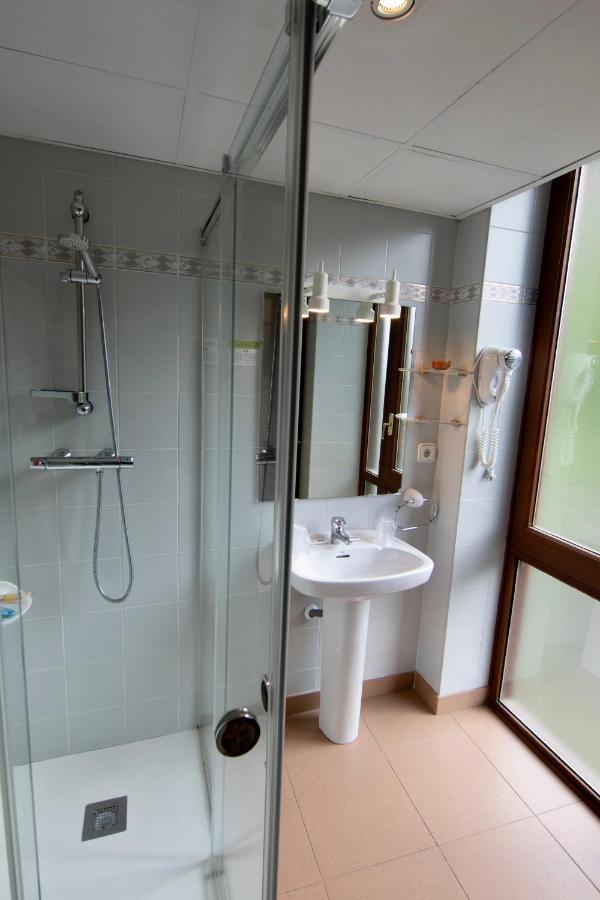Pensio La Creu Hotel Esterri D'Aneu Ngoại thất bức ảnh